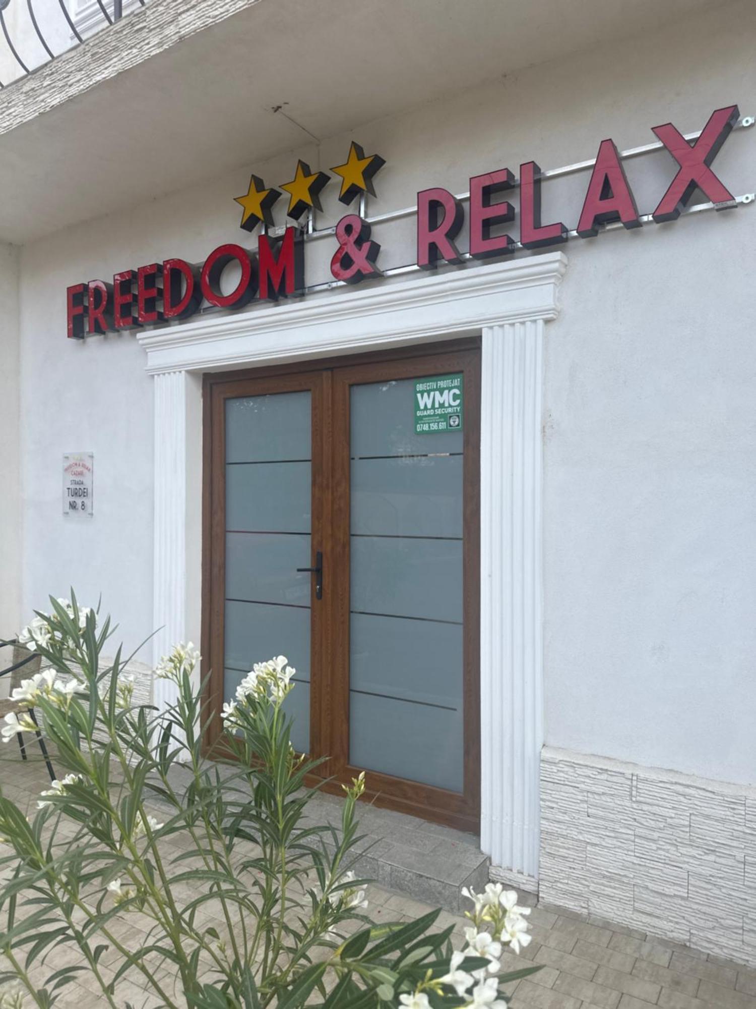 Hotel Freedom&Relax Buzău Exterior foto